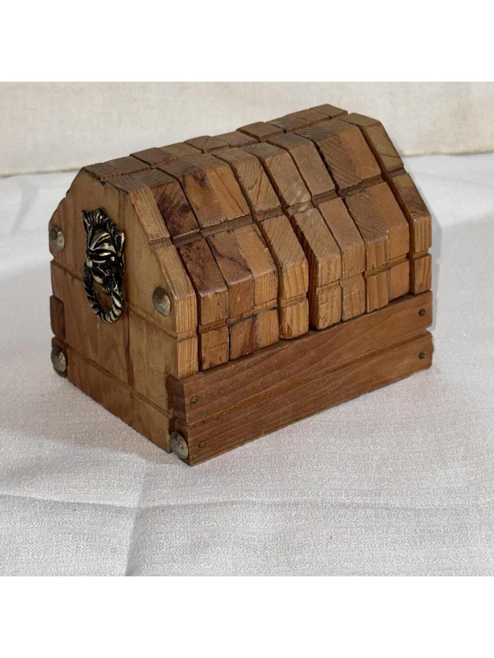 Vintage Wood Cork Coaster Set Caddy Treasure Chest Case Brass Lion Caddy MCM